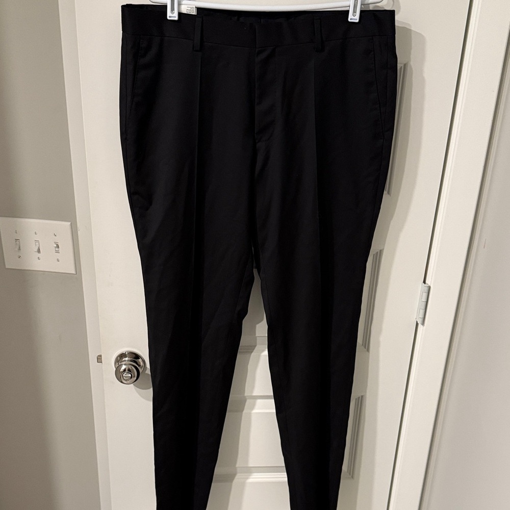 Men's Black Dress Pants Classic Straight Fit HUGO BOSS 44R unhemmed 34 length